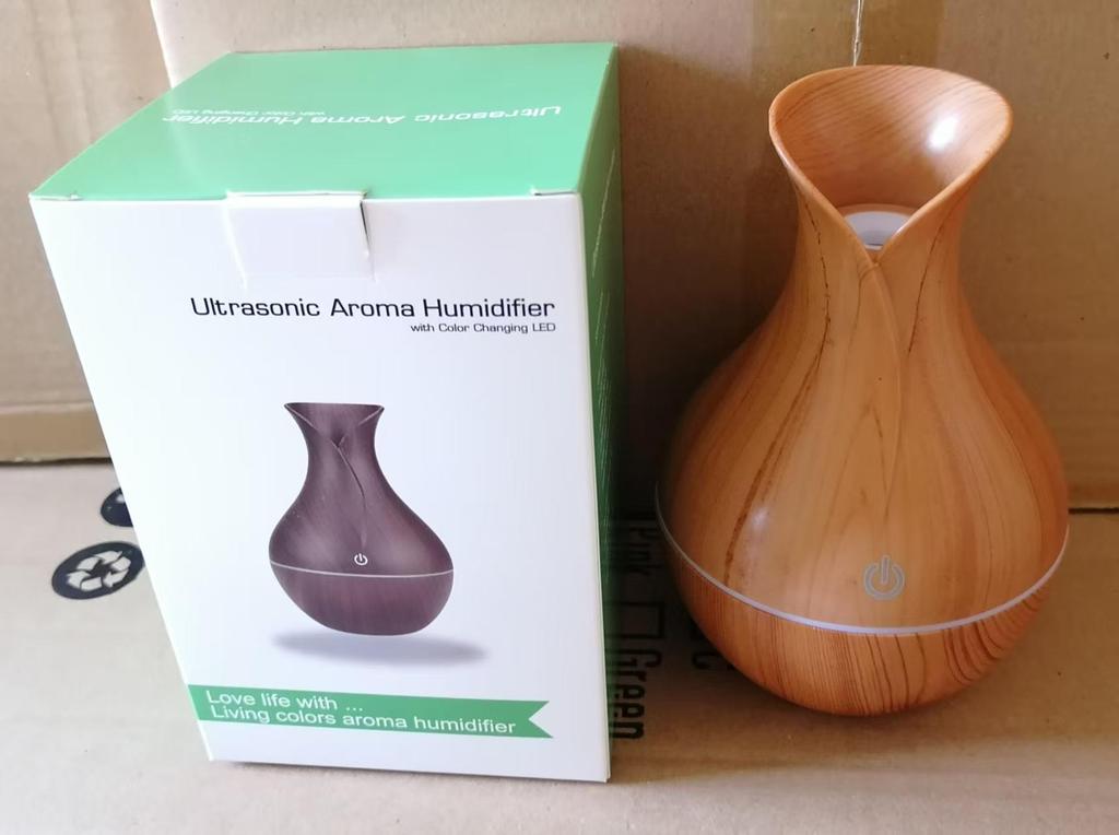 200ml Mushroom Wood Grain Humidifier: Silent, Colorful Aromatherapy Vase for Bedroom Hydration