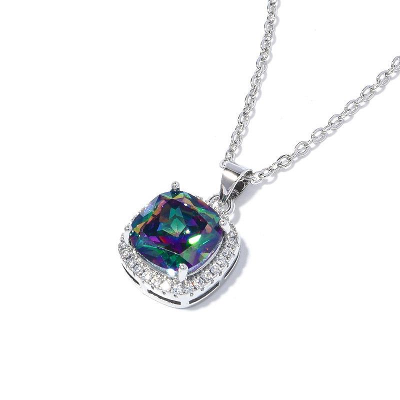 Europe and The United States Luxury Inlaid AAA Zircon Necklace Jewelry Female Fashion Square Joker High Sense Necklace.
