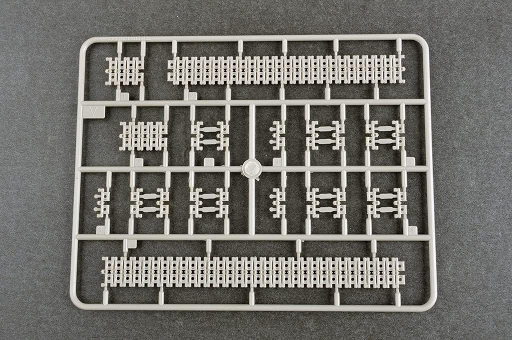 Trumpeter Soviet Object 450 Medium Tank Plastic Model Kit 09580 1/35