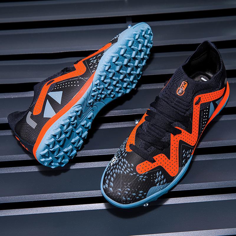 Male and Female Games, Young Students, Older Children's Sports, Foreign Trade Broken Long DingTalk Large Size New Football Shoes Training