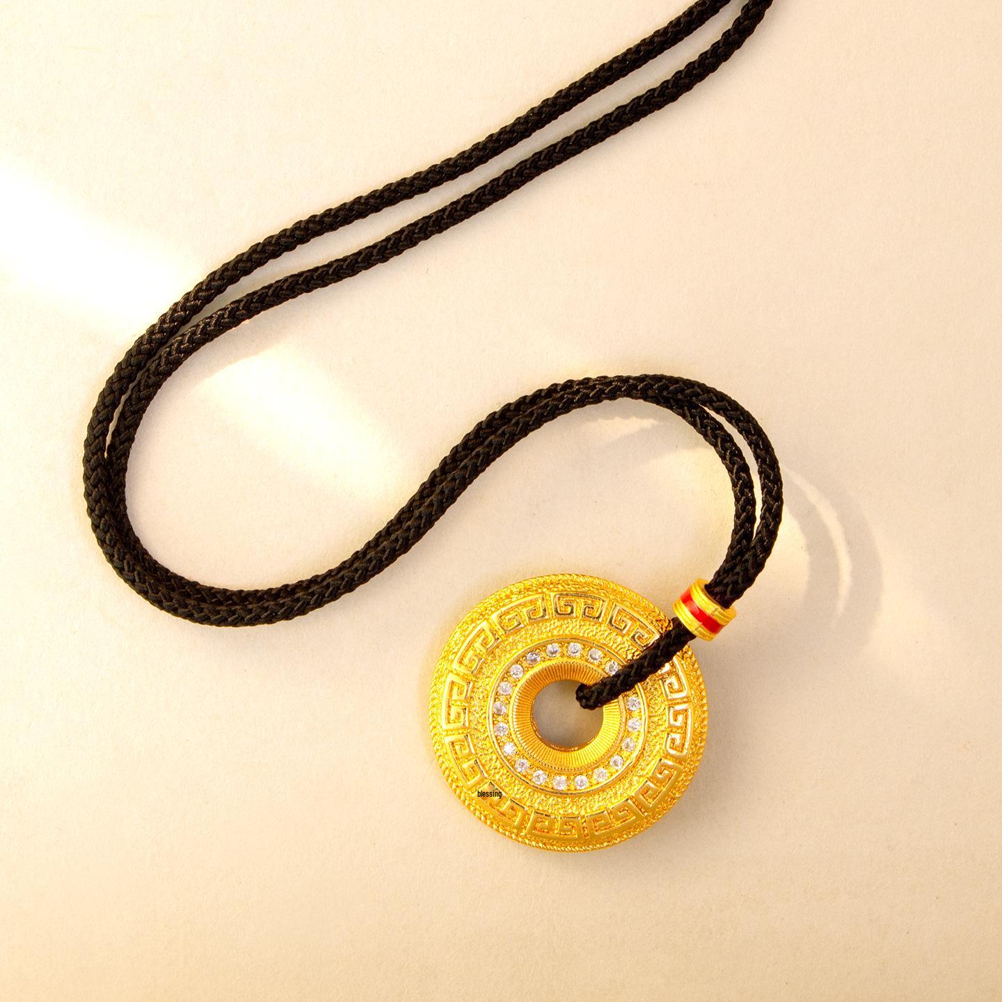 Xiaohongshu Style Sand Gold Ruyi Pendant Clavicle Chain - Retro Light Luxury Hollow Design