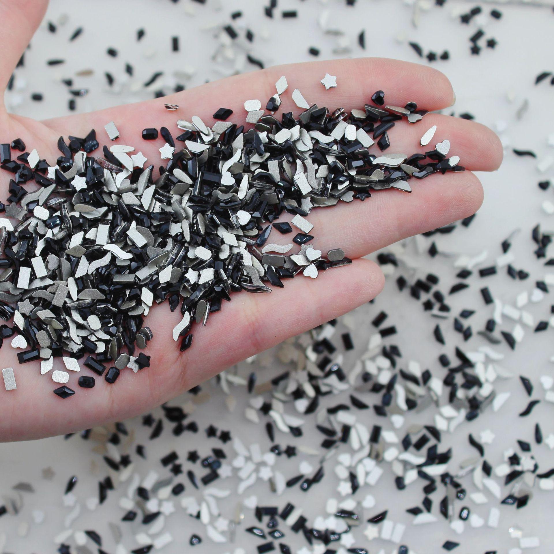 

Yiwu Nail Art Diamond Mixed Mini Small Nail Art Flat Bottom Special-Shaped Diamond Mixed K9 Champagne Nail Art Jewelry 100pcs/bag