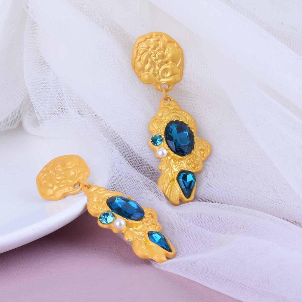 Vintage Medieval Palace-Style Luxury Earrings for Women