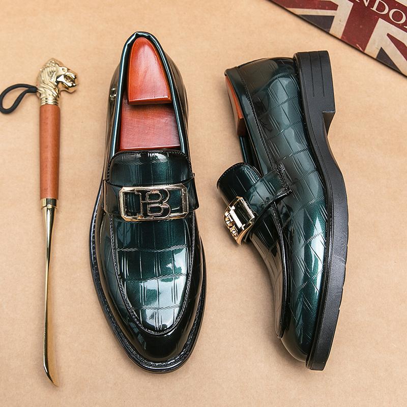 New Pointed Toe Metal Decoration Slip On Loafers Shoes for Mens Formal Wedding Prom Dress Homecoming Sapatos Tenis Masculino