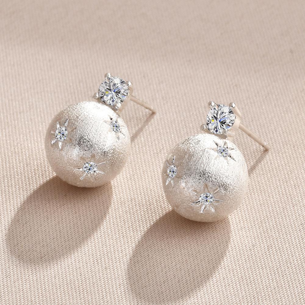 Retro Hong Kong style brushed hexagram stud earrings French medieval small gold ball temperament unique design sense personalized earrings women