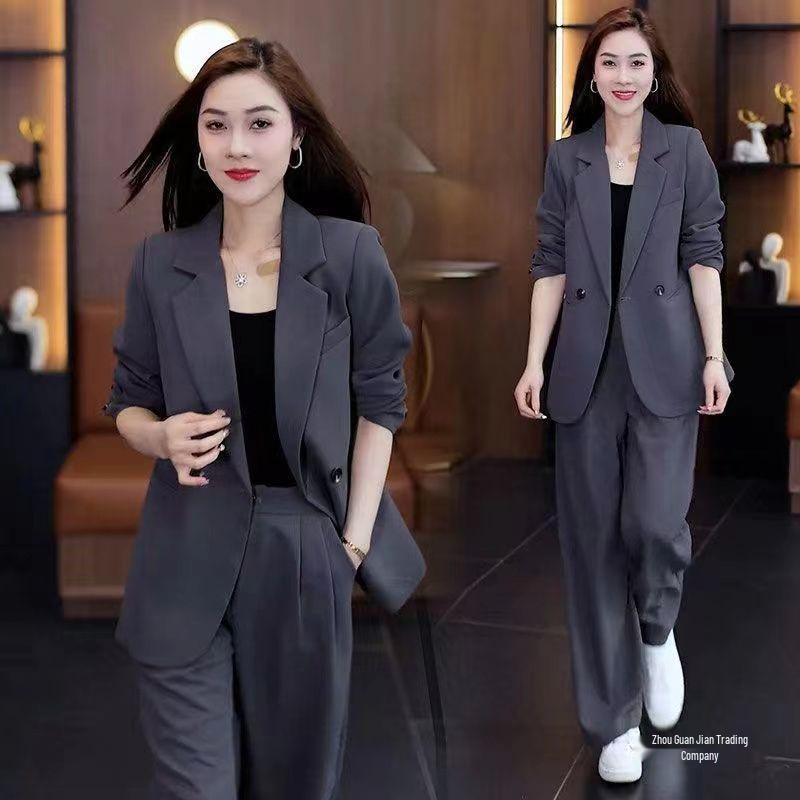 Plus Size Women's Two-Piece Suit: Wide-Leg Trousers & Blazer – Korean Style Loose Casual Set for Spring & Autumn.