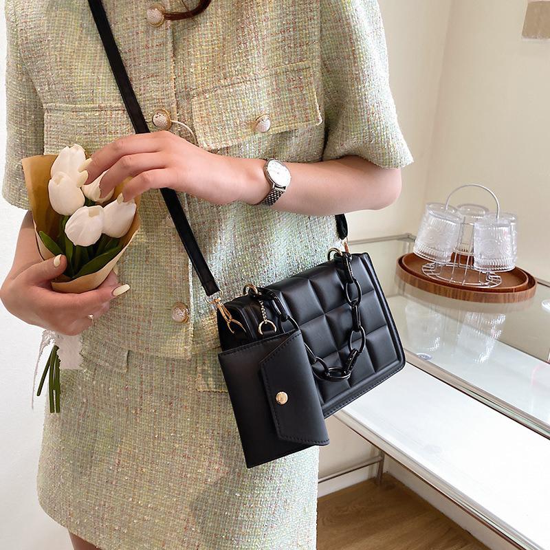 Casual and Simple Handbag, Fashiable ModeL Solid Color Single-shoulder Bag Trendy Foreign Style, Thick Chain Small Square Bag