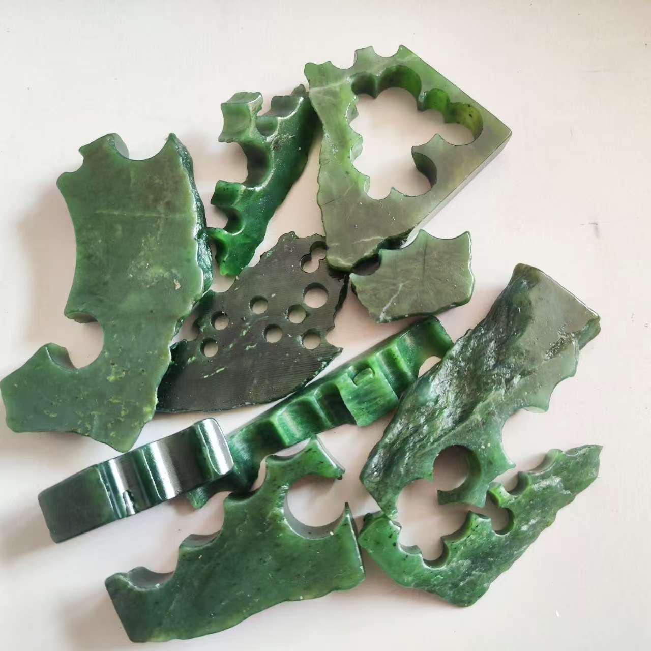 Natural Jade Stone Hetian Green Jasperite Jasper Stone Raw Crystals and Stones Healing Mineral Specimen Decoration Stone Home 100g зелёный