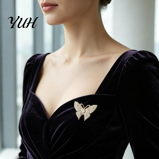 Daily Wear Jewelry Women Rhinestone Butterfly Brooch Pin, Vintage Insect Alloy Badge Pin Accessories for Wedding Party Prom Backpack Decoration Pins