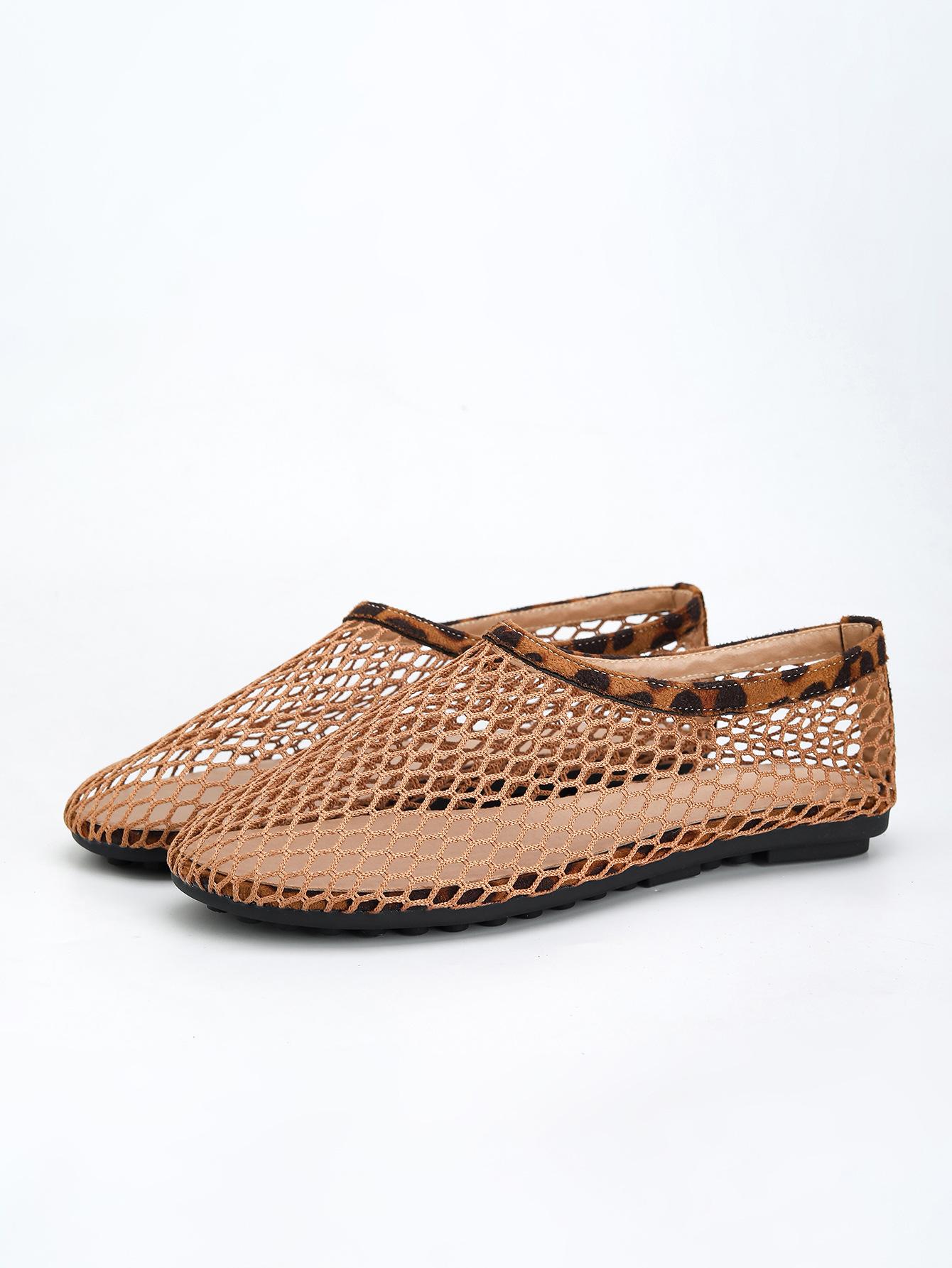 

Баотоу новые туфли с круглой головкой и полыми ногами, с одной педалью, на плоской подошве, повседневные дышащие сетчатые туфли 43 темно-коричневого