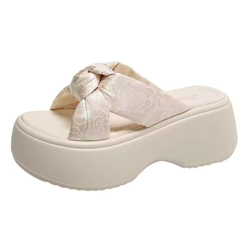 Gentle matching skirt platform slippers women's summer wear 2025 new muffin sandals high heels sandals soft-soled beach shoes