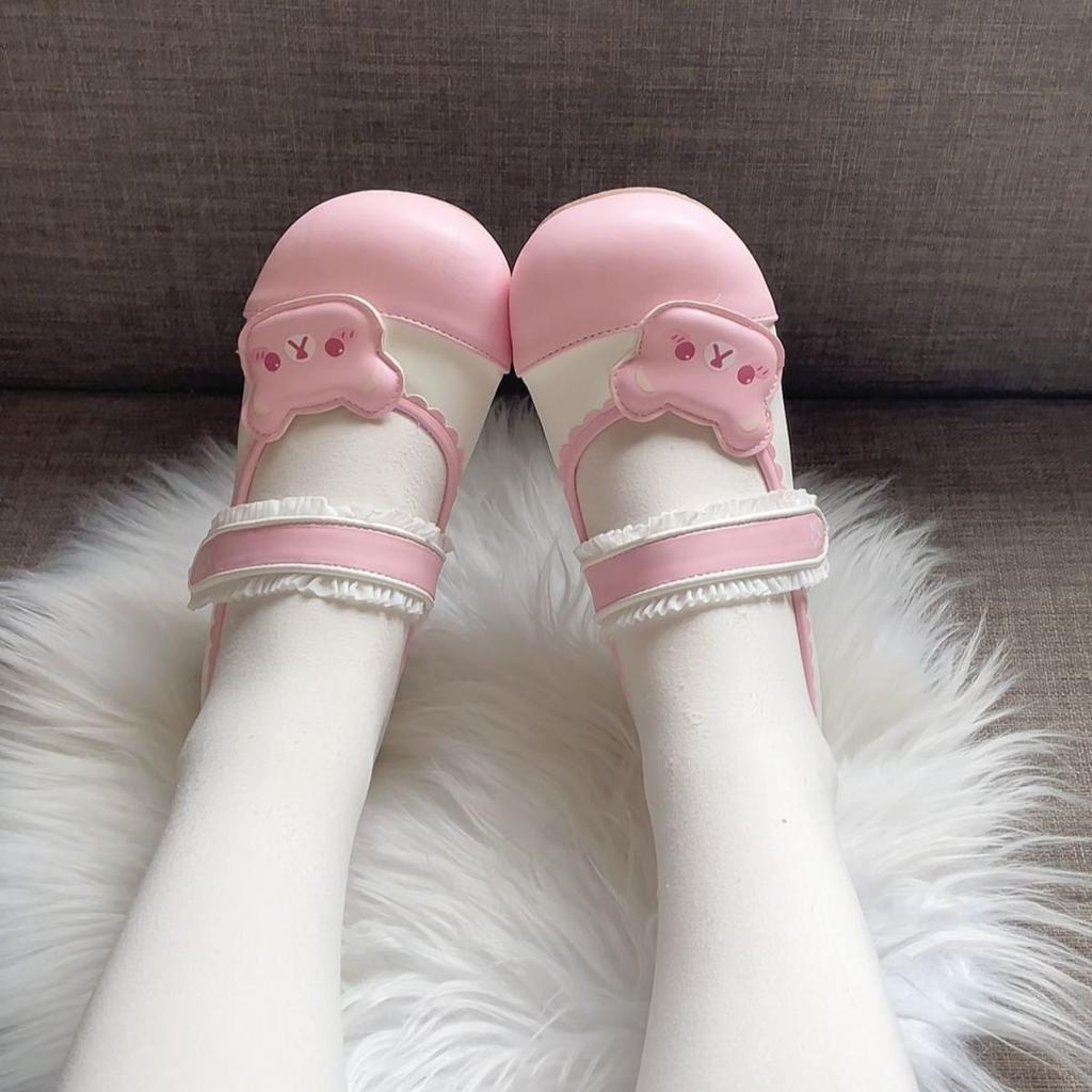 For example, Lolita indoor small leather shoes cute cartoon Velcro round head soft sole princess shoes