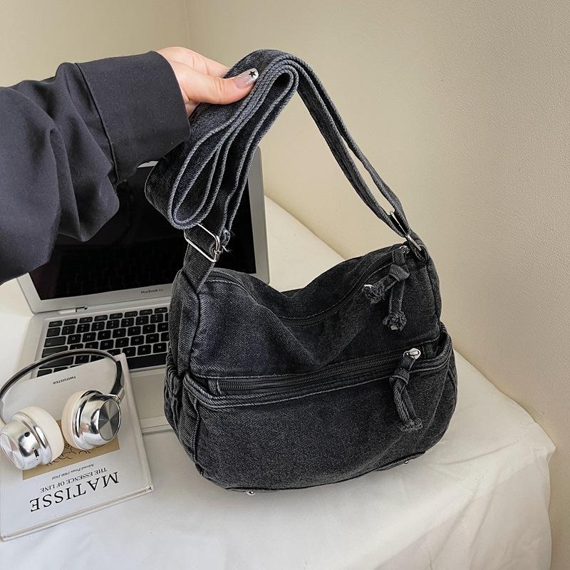 

Denim bag women s large-capacity new spring and summer casual messenger bag college student commuter tote bag чорний