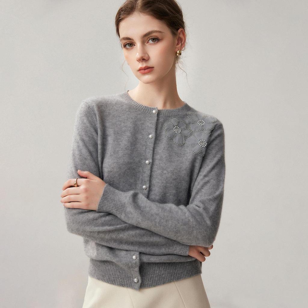 Women's Cashmere Cardigan: 3D Pearl Lace Flowers, Round Neck, Long Sleeve Knitwear for Autumn/Winter.