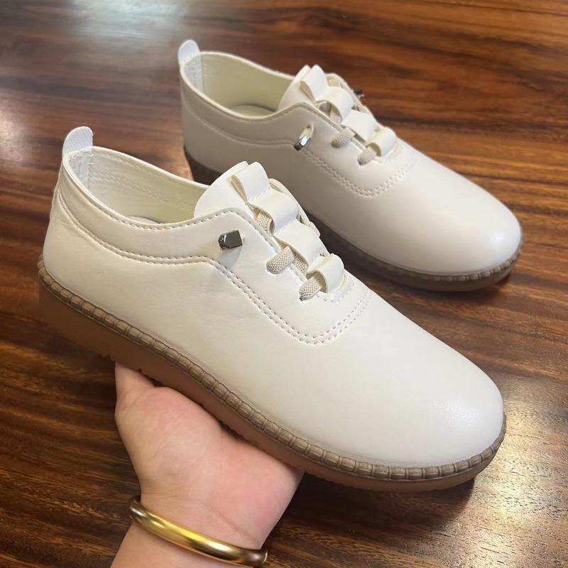 Women's Spring/Autumn Slip-On Soft-Sole Flat Shoes – Lightweight Breathable Casual Mother's Shoes, Versatile Comfortable Walking Shoes for Daily Wear