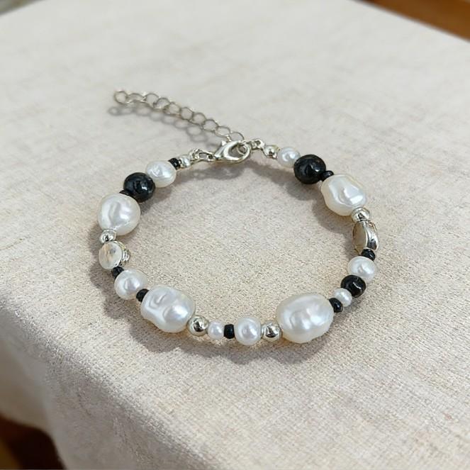 

Baroque Irregular Pearl Bracelet Women S Sweet And Cool Versatile Contrast Color Beaded Jewelry Daily Commuter Personality
