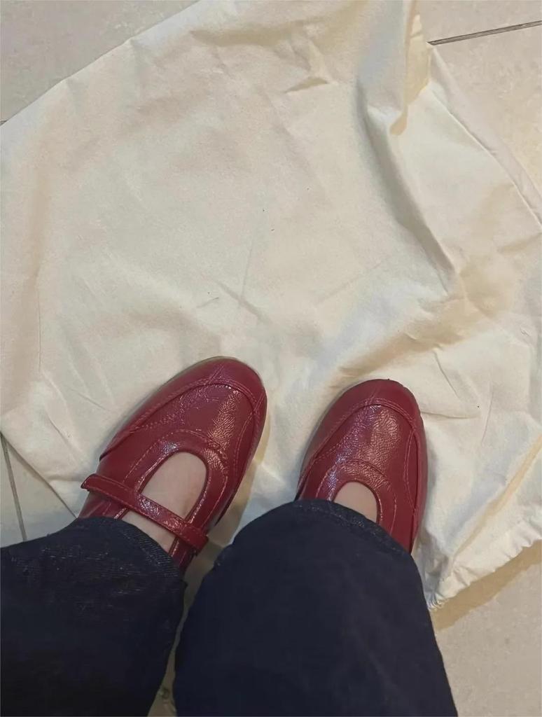 Mary Jane Sneaker im Ballett-Stil aus weichem Leder mit Klettverschluss für Damen, rot, flach mit Innenerhöhung