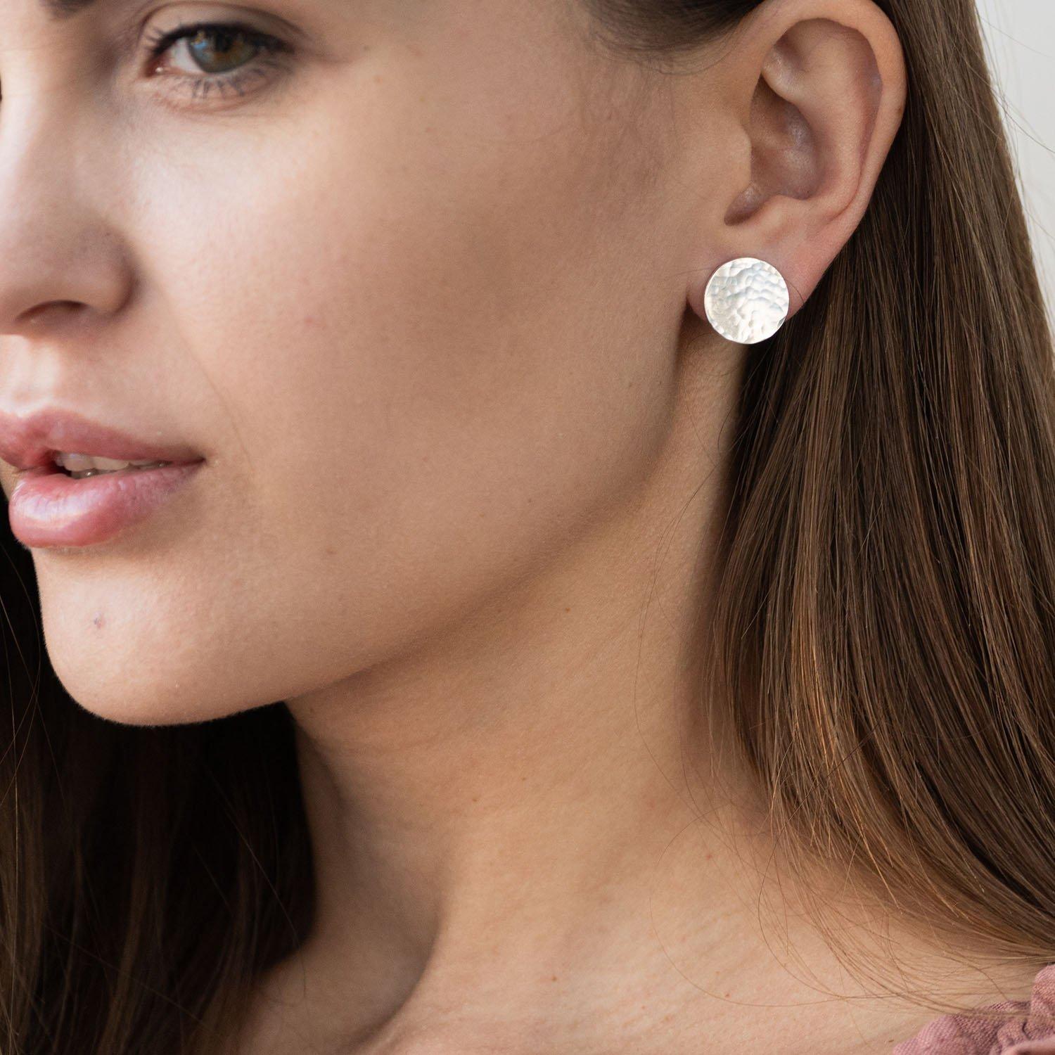 

Срібні сережки-Пусети Сонячні зайчики Oniks 1.5 cm срібний