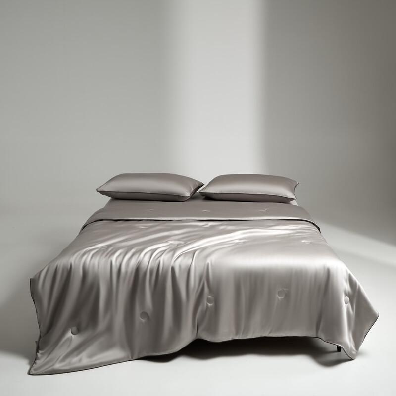 Hongdou Lyocell Lightweight Summer Quilt