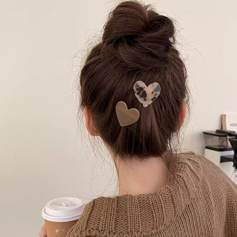 Retro Chic Heart Hair Clip: Cute, Simple, Versatile Side Clip