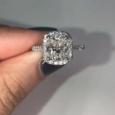Anelli di Lusso Scintillanti in Zirconia Cubica per Donne Gioielli da Matrimonio Splendenti Magnifici Eterni Accessori Delicati per Dita