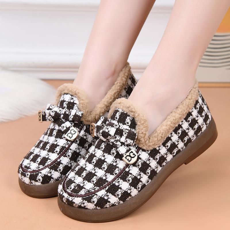 

Зимние новые женские хлопковые туфли Пекин 2025, бархатные утолщенные нескользящие теплые туфли для мам, модные хлопковые туфли Doudou в корейском стиле 41