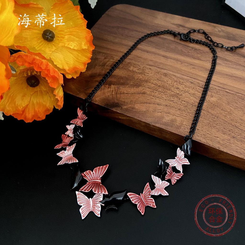 New Irregular Red Butterfly Alloy Necklace, Stylish and Cute Butterfly Ladies Versatile Gun Black Necklace