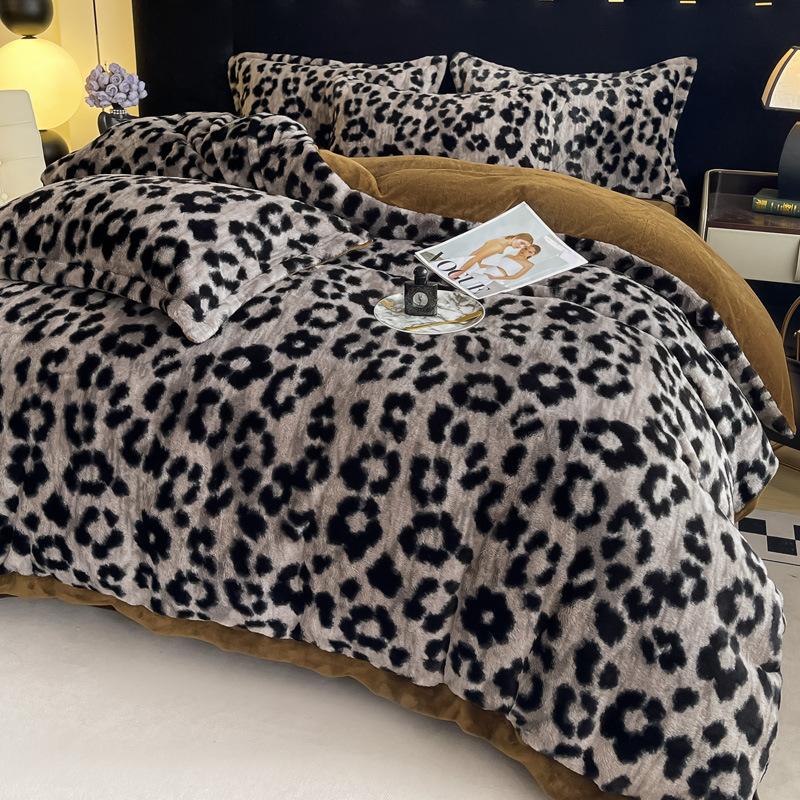 Retro Light Luxury Leopard Print Thickened Rabbit Plush Milk Plush Four-Piece Set A Maternal And Infant Grade Bed Sheet Quilt Cover Bed Hat