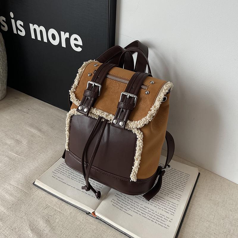 

Retro plush bag women s autumn and winter leisure portable student schoolbag niche high-end sense going out travel backpack коричневый