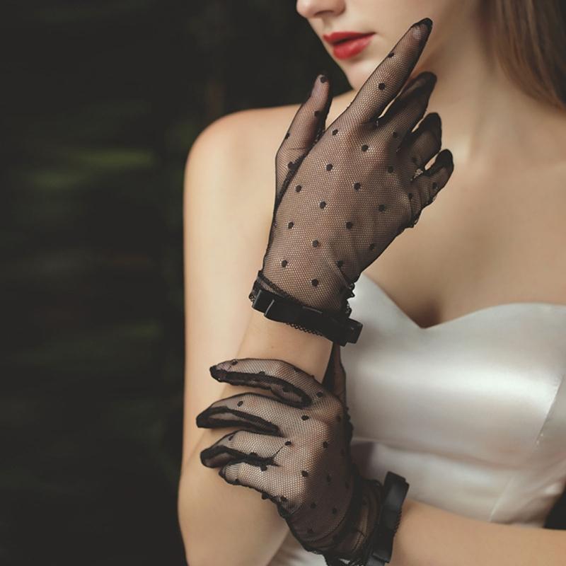 Lace Bridal Gloves with Dot Pattern Easy to Wear Handwear Sheer Gloves for Various Occasion Wedding Ceremony