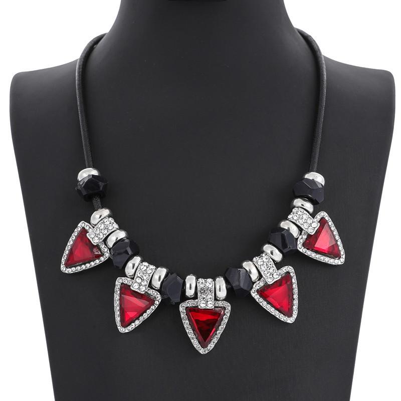 JMXD- модная преувеличенная хрустальная заостренная треугольная геометрическая цепочка на ключицы хип-хоп персонализированная короткая цепочка на свитер со стразами красный