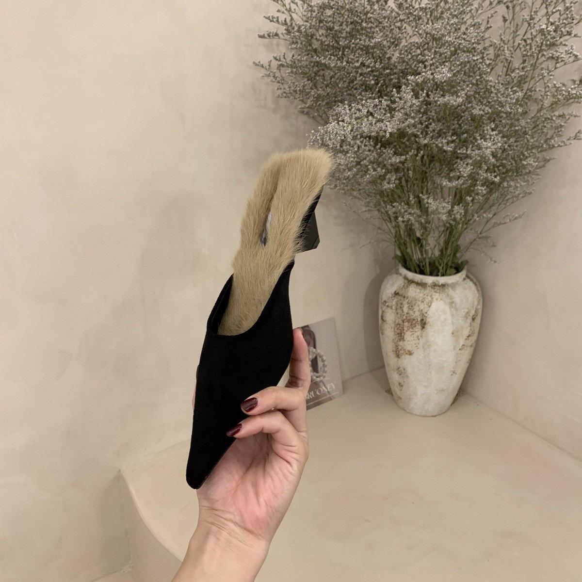 

Корейская версия французской заостренной головы полуперетащите волосы волосы обувь женская одежда 2024 осень и зима интернет знаменитость средний каблук ленивые волосы волосы туфли 40 чёрный