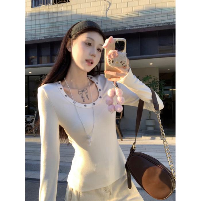 2025 Women's Slimming U-neck Rivet Long Sleeve T-Shirt: Versatile Base Layer for Spring, Autumn & Winter
