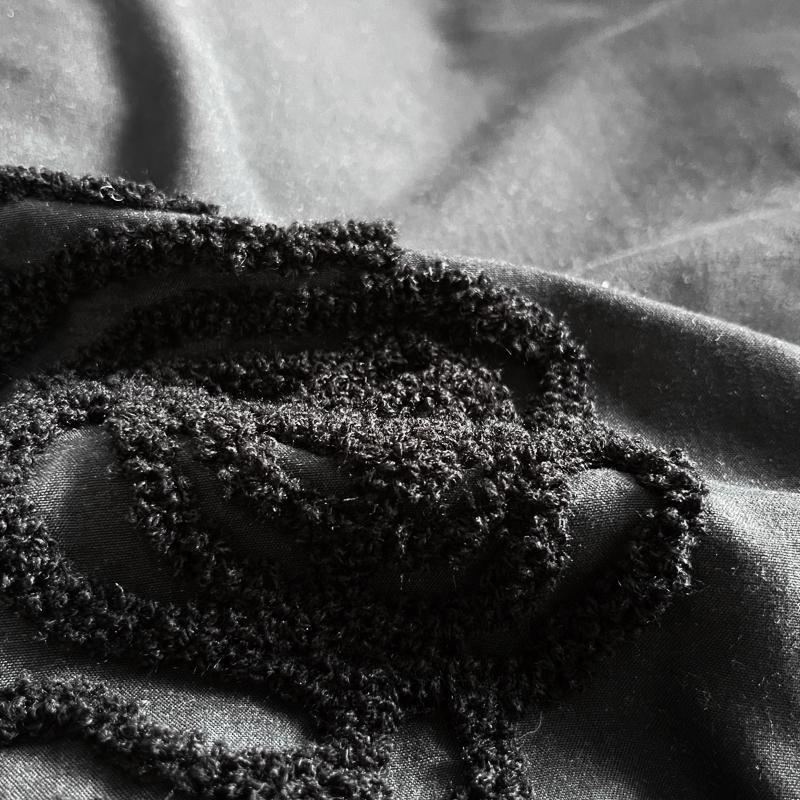 3pcs Embroidered tulips Duvet Cover Set (1*Duvet Cover + 2*Pillowcase, Without Core) Black Bedding Set, Soft Comfortable