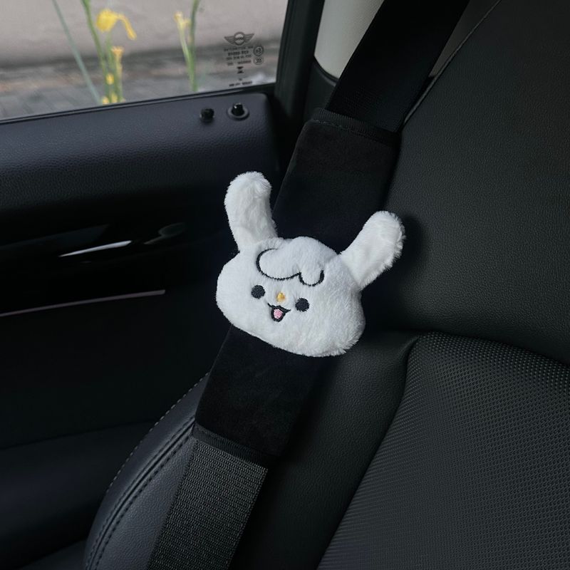 Big-Eared Rabbit Car Seatbelt Shoulder Pads, Cute Car Decoration Shoulder Pads, In-Car Couple Decorations [Black Shoulder Cover] Single Big-Eared Rabbit