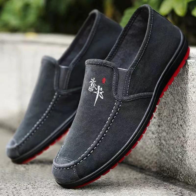 

Old Beijing cloth shoes men s spring and autumn new casual shoes onepedal work middleaged and elderly lightweight breathable canvas shoes 44