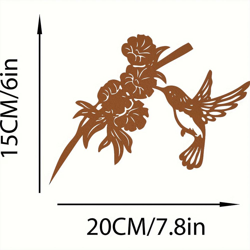 

Металлический декор «Колибри с цветами» — придайте элегантность вашему двору с помощью этого арт-объекта. Идеально подходит для Дня матери и новоселья. чёрный