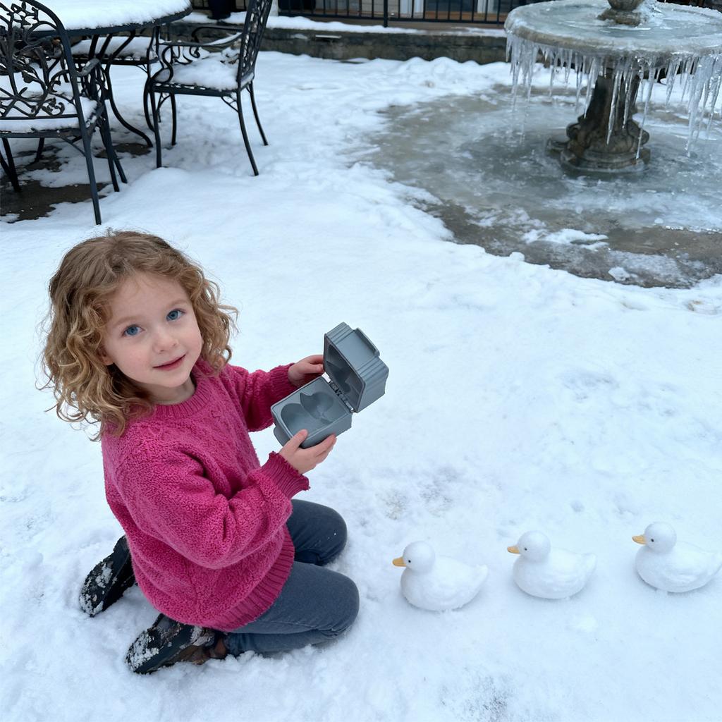 3D Printing Snowball Maker Clip 2-in-1 Size Snow Balls Mold Tool Foldable Open-Close Design Winter Outdoor Snow Play Accessory