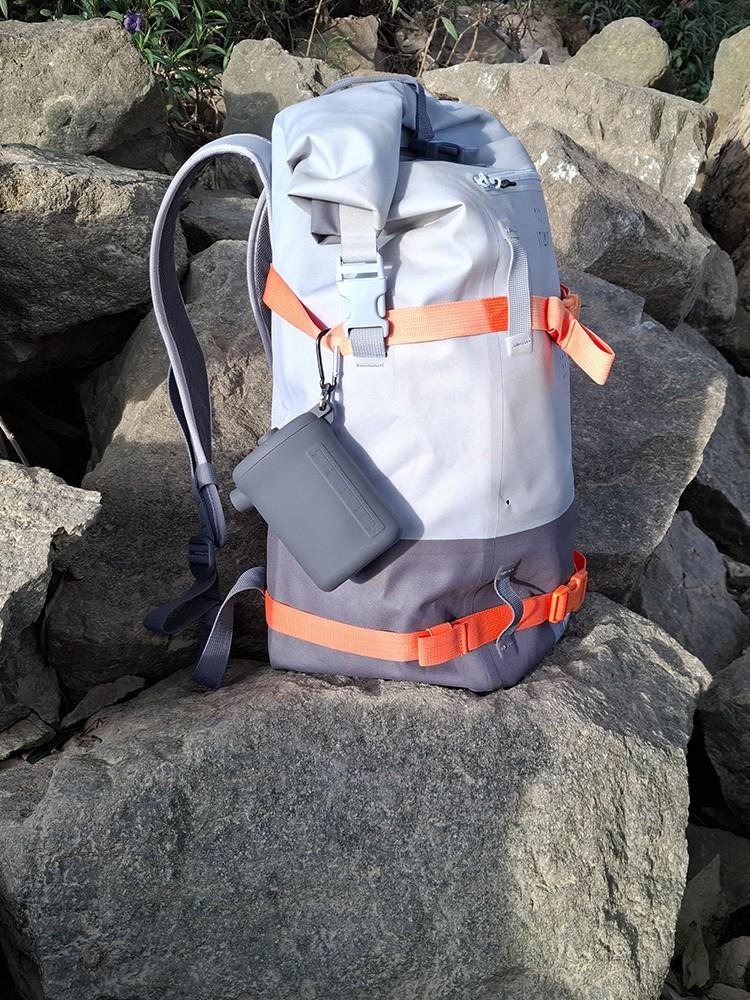 Outdoor Silicone Water Cup & Kettle, Camping Inflatable Pillow & Seat Cushion with Air Pump, Silicone Storage Bag