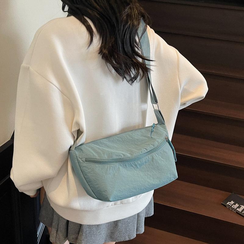 Casual and Simple Single-shoulder Bag, A Niche Crossbody Bag for Commuting To Work