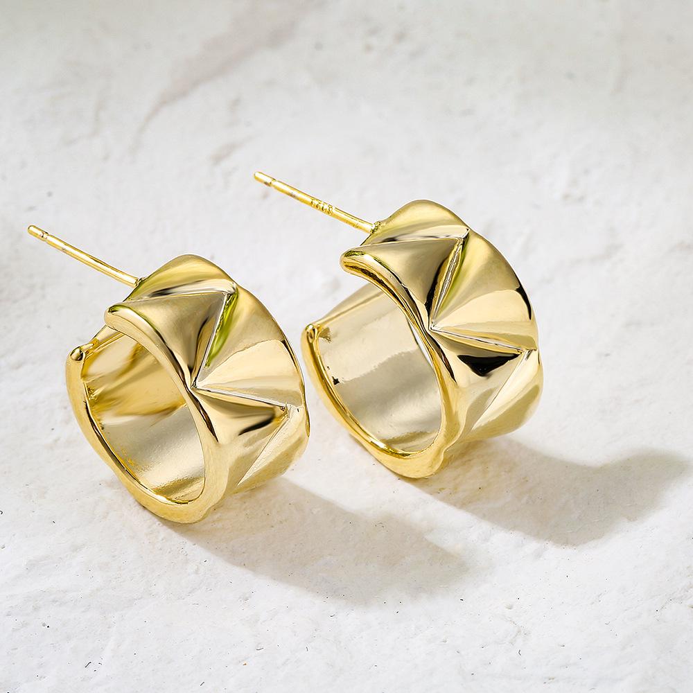 

Gold-Plated Retro Hoop Earrings - Elegant European & American Style for Women