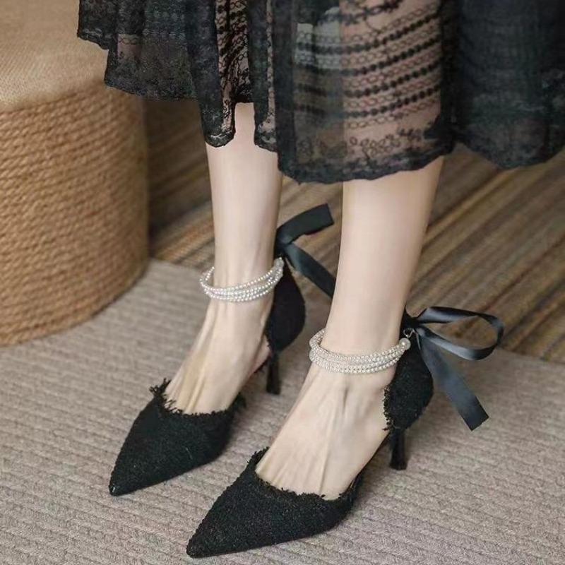 Womens Pumps 2024 New Wedding Luxury Brand Design String Bead Pearls High Heels Ladies Sexy Elegant Pointed Toe Sexy Pearl Shoes
