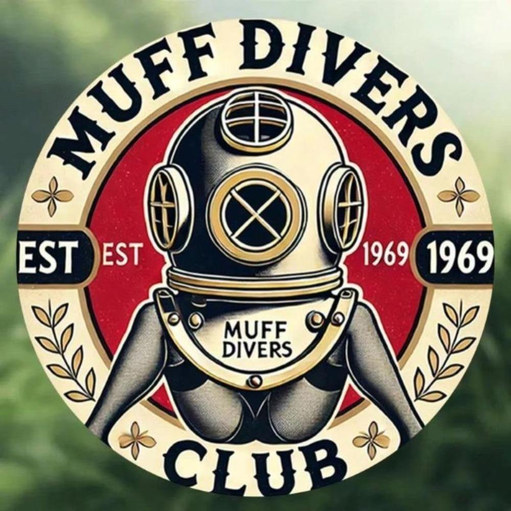 Retro Tin Sign Diver Club Metal Wall Art 8 Inch Round Vintage Home Bar Decor