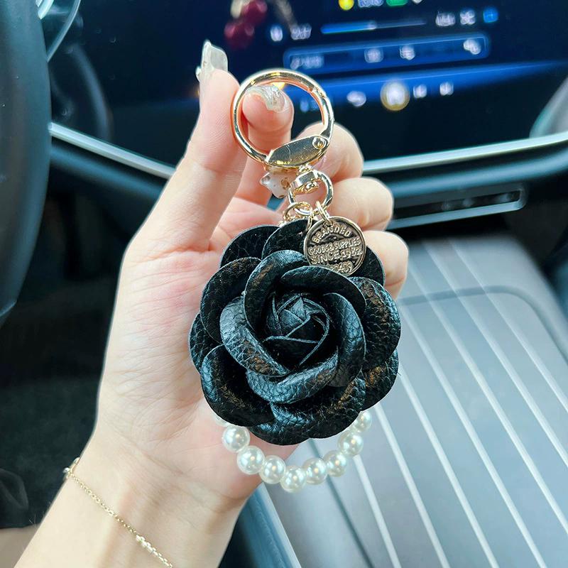 Bag Charm Creative Camellia Rose Pearl Chain Car Elegant Flower Decorative Accessory Bag Hanger Pendant Small Gift