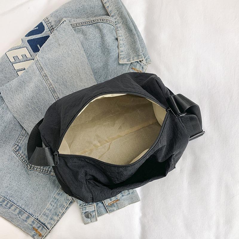 Men's and women's new versatile fashion leisure daily go out portable multi-functional storage travel bag shoulder bag