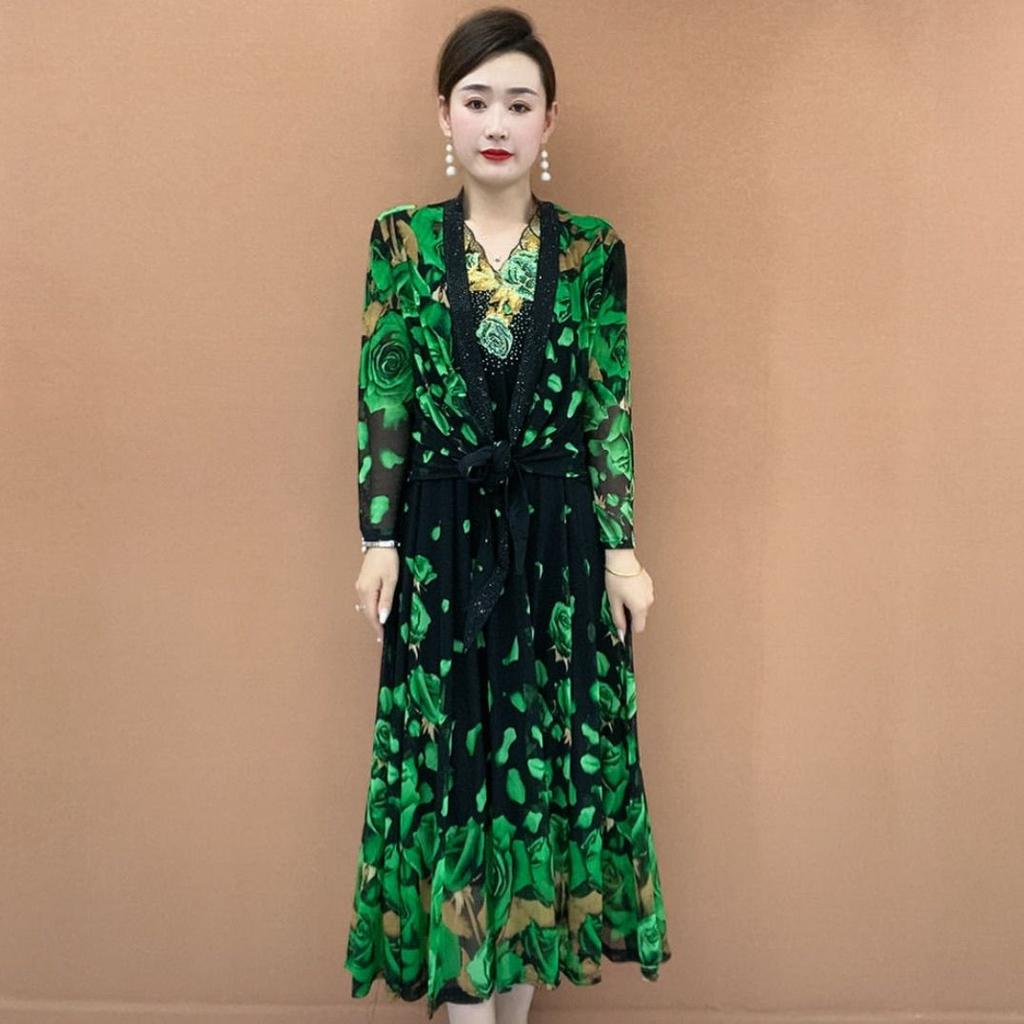 High-end Summer Women's Floral Dress Embroidered Stretch V-neck Dress Plus Size Long Dress