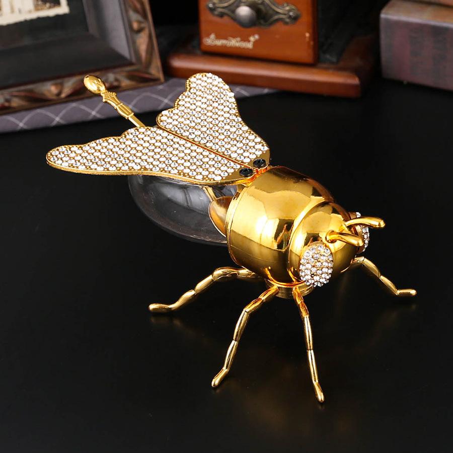 Luxury Golden Bee Shape Sugar Bowl With Spoon Vintage Metal Candy Jar Condiment Pot European Kitchen Tabletop Decor Gift