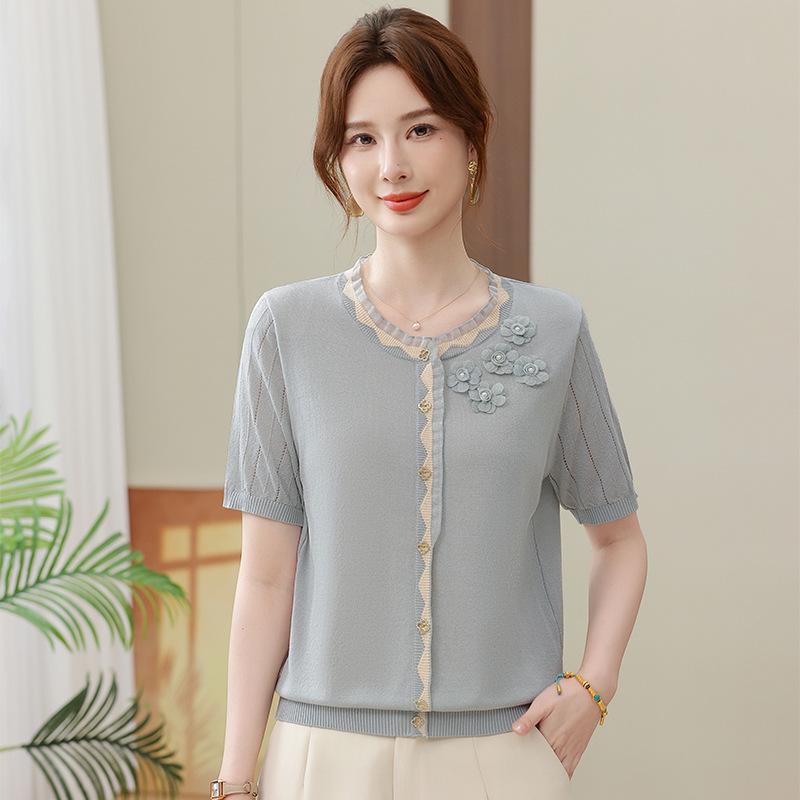 

2026 Mom s Ice Silk Short Sleeve Top - Stylish, Loose, Small Size T-Shirt for Middle-Aged & Elderly Women 3XL (120-135 lbs) серый/зелёный