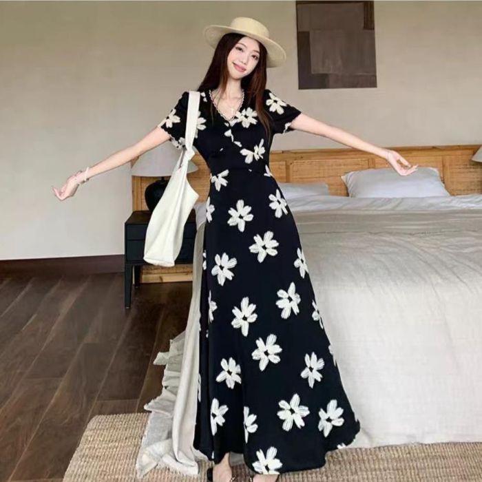Plus Size Embroidered V-Neck Floral A-line Summer Dress - Slimming & Tummy Concealing French Retro Style M