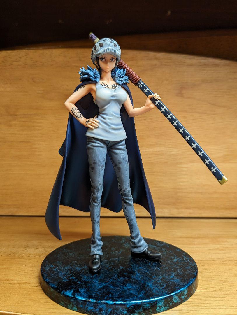 

[USED] One Piece Trafalgar Law (female) repainted figure